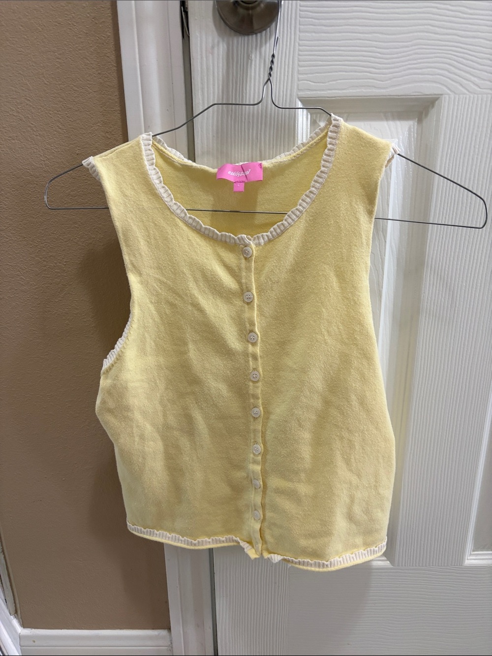 Yellow Sleeveless Button-Front Knit Top - Brand Unknown